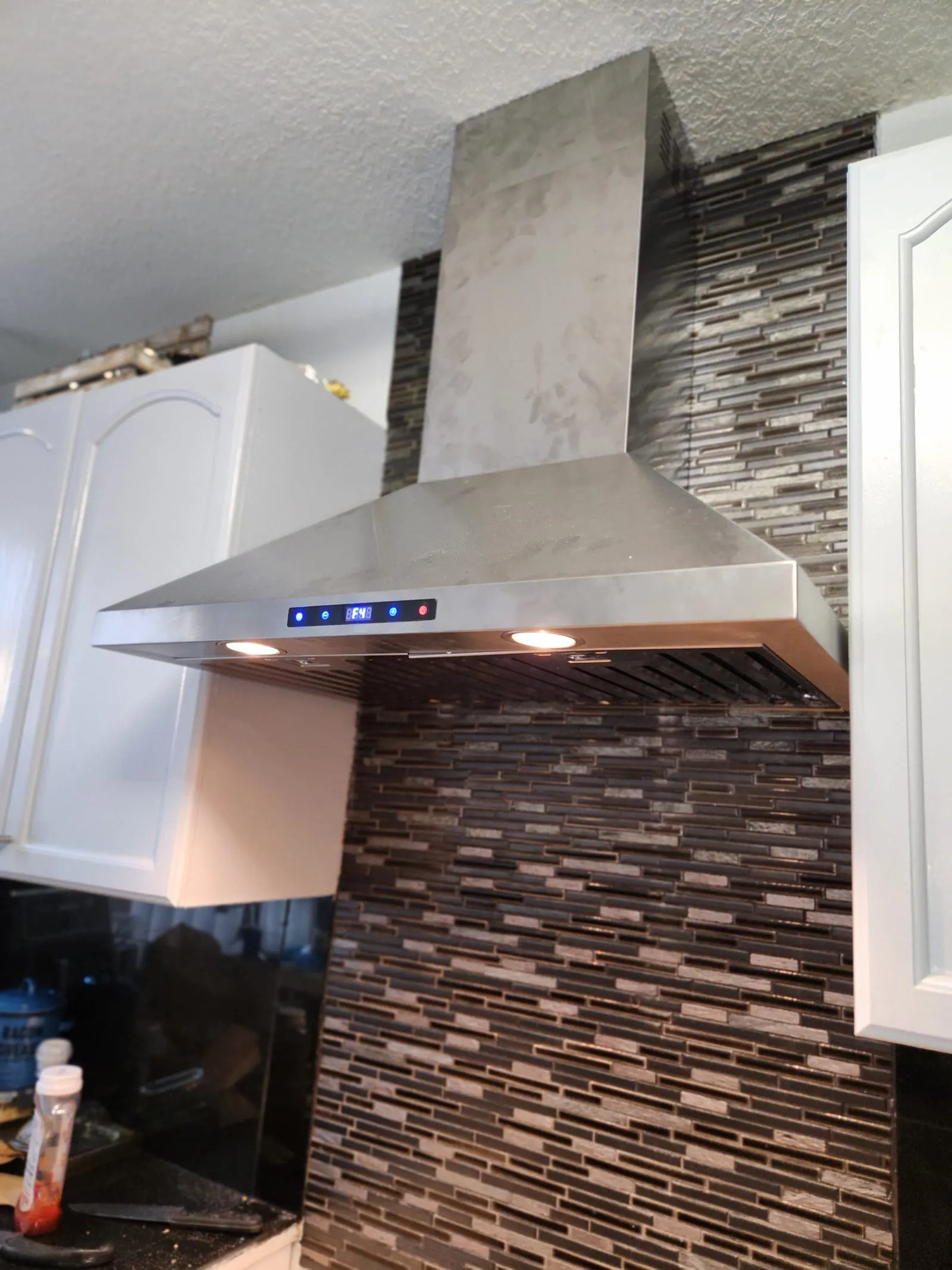 Finished range hood installation by PalmPro